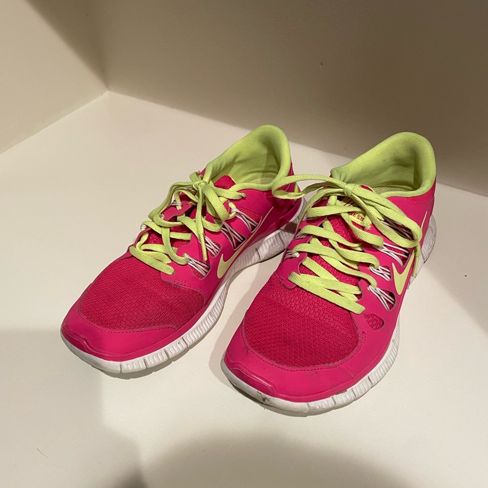 Nike Free 5.0, Women’s Shoe Size 7.5
